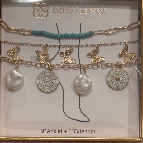 Daisy Fuentes Multi Chain Charm Anklet in Box - Picture 3 of 5